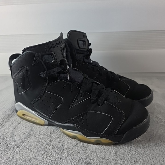 Jordan Other - Size 7 (GS) - Jordan 6 Retro Mid Chrome‎